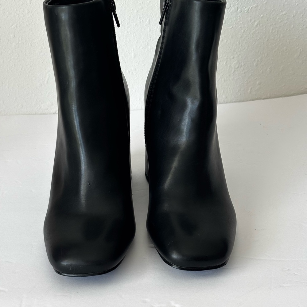 Madden Girl Black Black Square Toe Block Heel Ankle Boots Size 7M - Picture 3 of 12